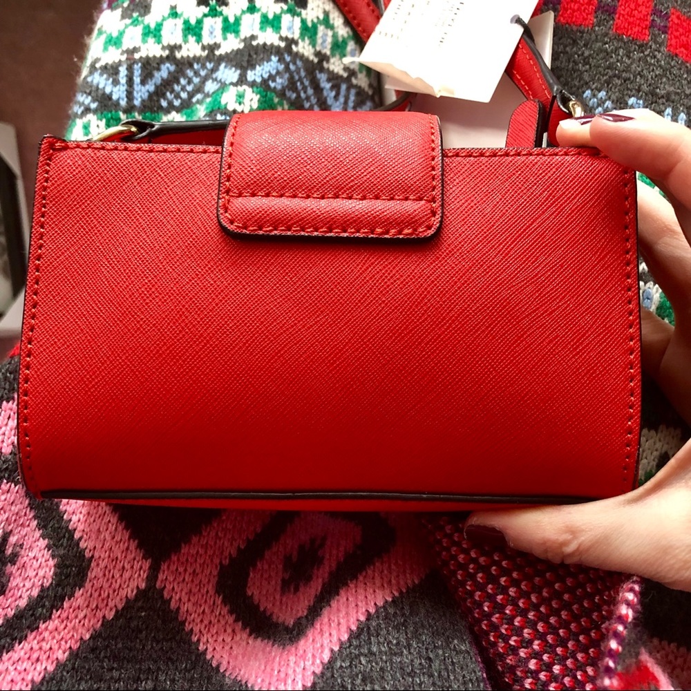 PRICE DROP! Calvin Klein Purse - Picture 4 of 5